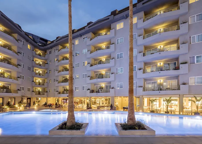 Aqua The Breeze & - - Adults Only - 4sup Hotel